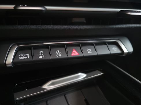 New 2026 Audi Q3 quattro 2.0T AWD/4WD image 21