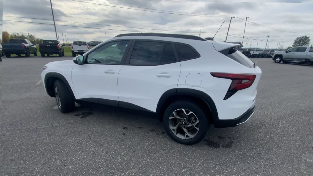Certified 2024 Chevrolet Trax LT FWD image 6