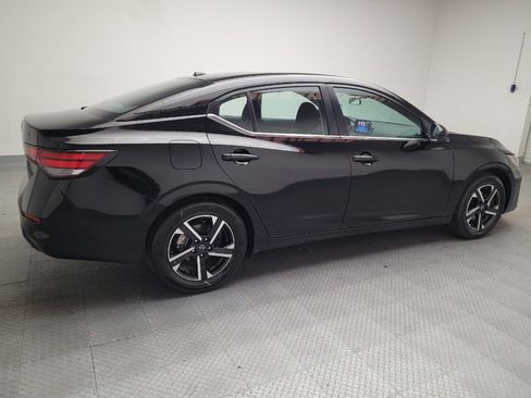 Used 2025 Nissan Sentra SV FWD image 10