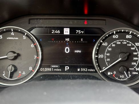Used 2024 Mitsubishi Outlander AWD image 40