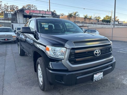 Used 2017 Toyota Tundra SR RWD image 4
