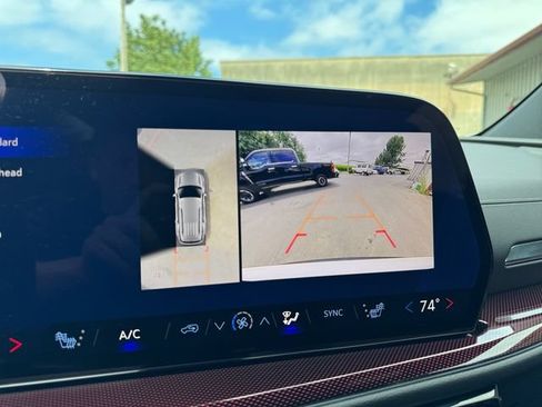 Used 2026 Chevrolet Traverse Z71 AWD/4WD image 16