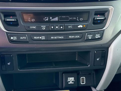 Certified 2021 Honda Pilot Special Edition image 27