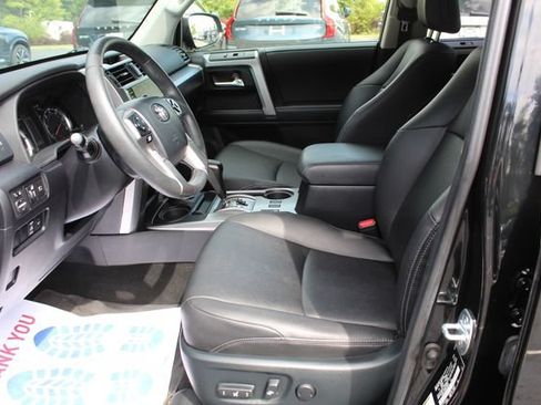 Used 2022 Toyota 4Runner TRD Sport AWD/4WD image 14