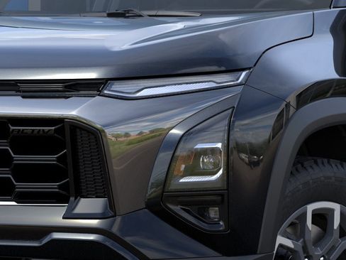 New 2026 Chevrolet Equinox ACTIV w/ Convenience Package III FWD image 34