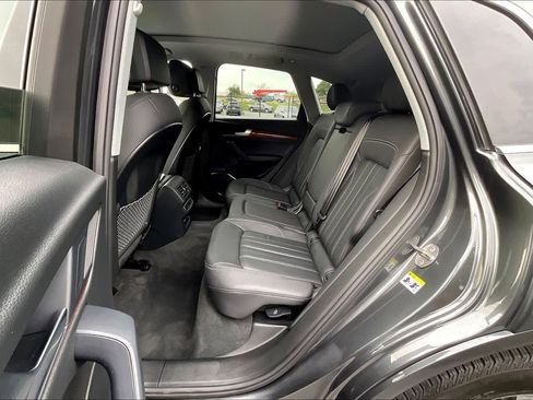 Used 2023 Audi Q5 2.0T Premium w/ Convenience Package image 29