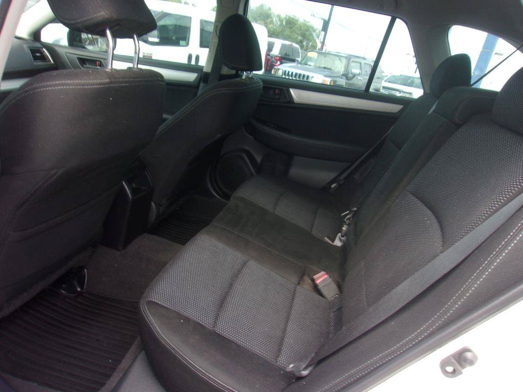 Used 2018 Subaru Outback 2.5i AWD/4WD image 10