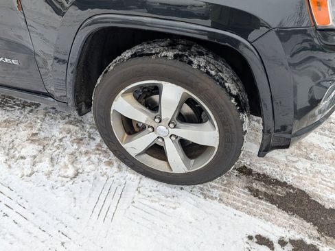 Used 2015 Jeep Grand Cherokee Overland AWD/4WD image 34