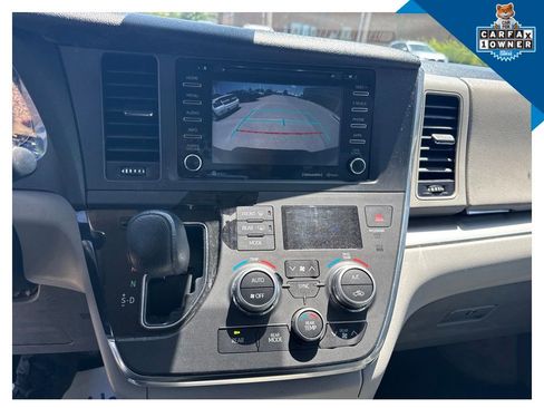 Used 2018 Toyota Sienna LE AWD/4WD image 20
