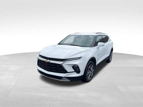 Certified 2024 Chevrolet Blazer LT w/ LPO, Floor Liner Package AWD/4WD image 2