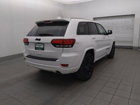 Used 2019 Jeep Grand Cherokee Altitude RWD image 9