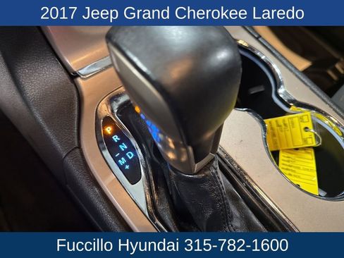 Used 2017 Jeep Grand Cherokee Laredo image 20