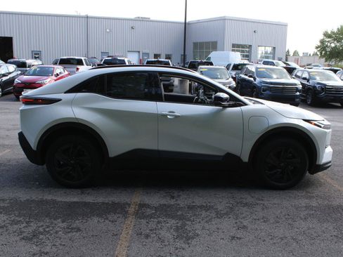 New 2026 Toyota C-HR AWD/4WD image 4