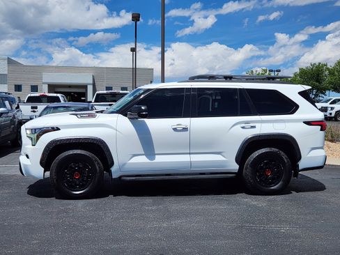 Used 2023 Toyota Sequoia TRD Pro AWD/4WD image 2