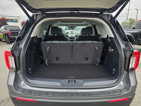 New 2026 Ford Explorer Active w/ Active Comfort Package AWD/4WD image 6