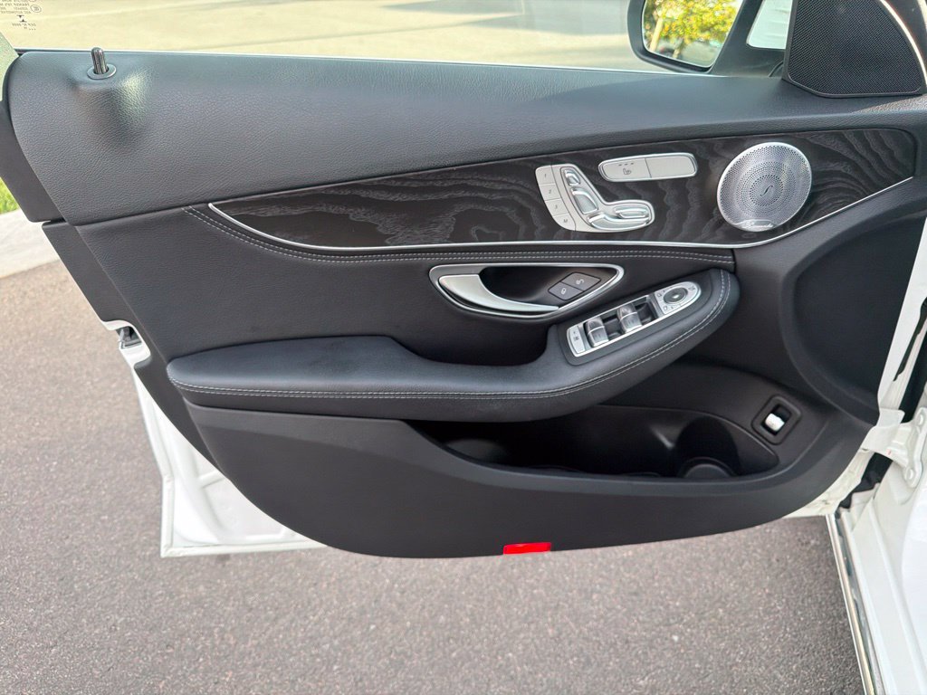 Used 2015 Mercedes-Benz C 300 4MATIC Sedan image 23