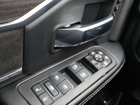 New 2026 RAM 2500 Laramie AWD/4WD image 19