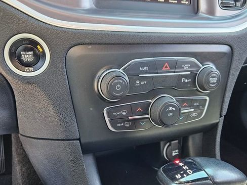 Used 2021 Dodge Charger SXT w/ Blacktop Package image 16