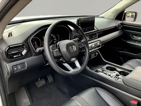 Used 2025 Honda Pilot EX-L image 14