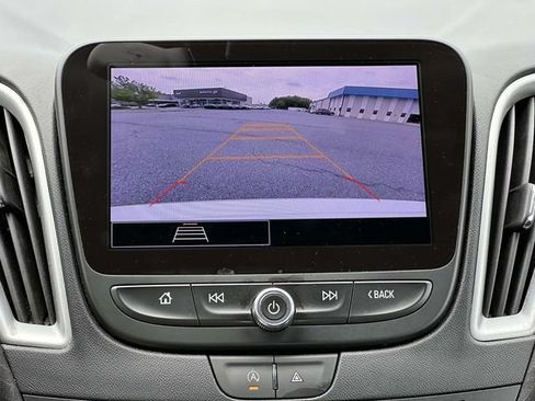 Used 2024 Chevrolet Malibu LT FWD image 17