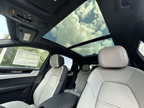 New 2025 Porsche Cayenne AWD/4WD image 18