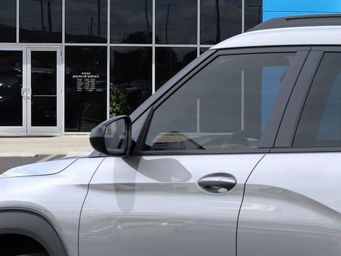 New 2026 Chevrolet TrailBlazer ACTIV w/ Convenience Package FWD image 12