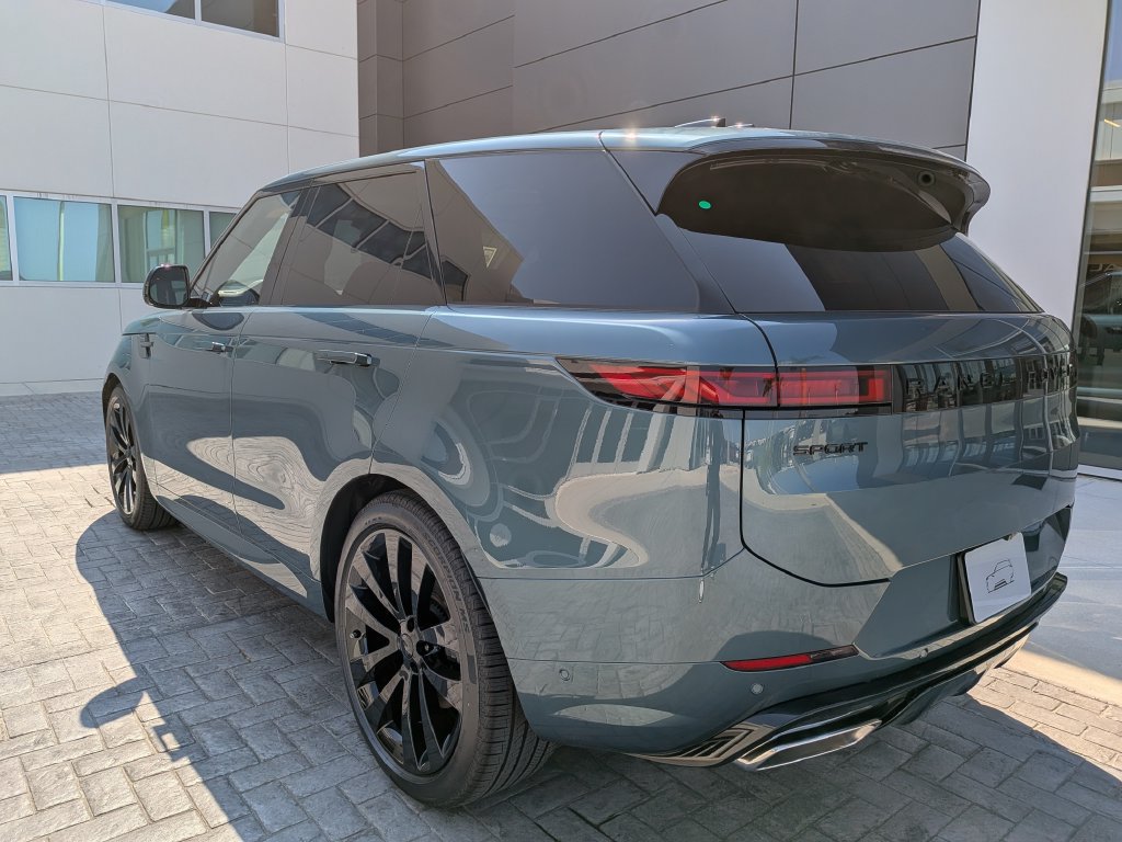 New 2026 Land Rover Range Rover Sport Dynamic SE AWD/4WD image 4