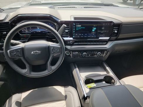 Certified 2025 Chevrolet Silverado 2500 ZR2 w/ Technology Package AWD/4WD image 31