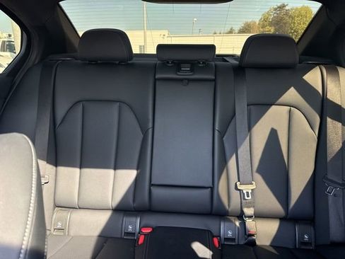 Used 2025 BMW 330i xDrive Sedan AWD/4WD image 27