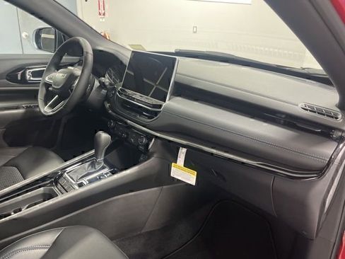 New 2026 Jeep Compass Latitude image 20