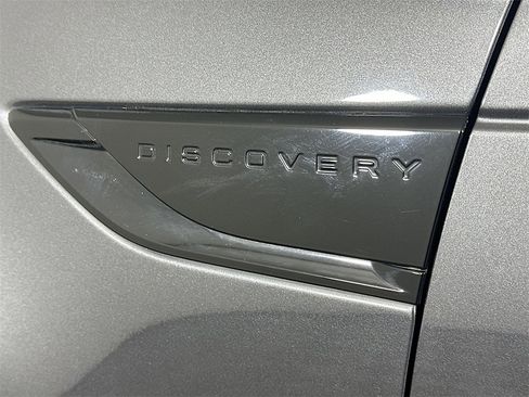Used 2020 Land Rover Discovery Landmark image 28