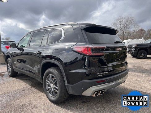 Used 2025 GMC Acadia Elevation image 2