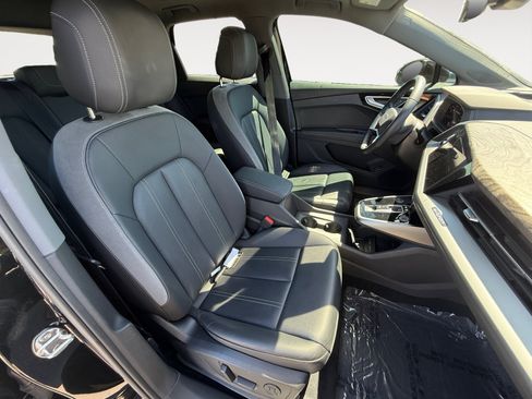 Used 2023 Audi Q4 e-tron Premium w/ Convenience Package AWD/4WD image 19