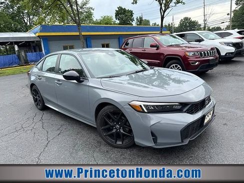 Used 2025 Honda Civic Sport image 1