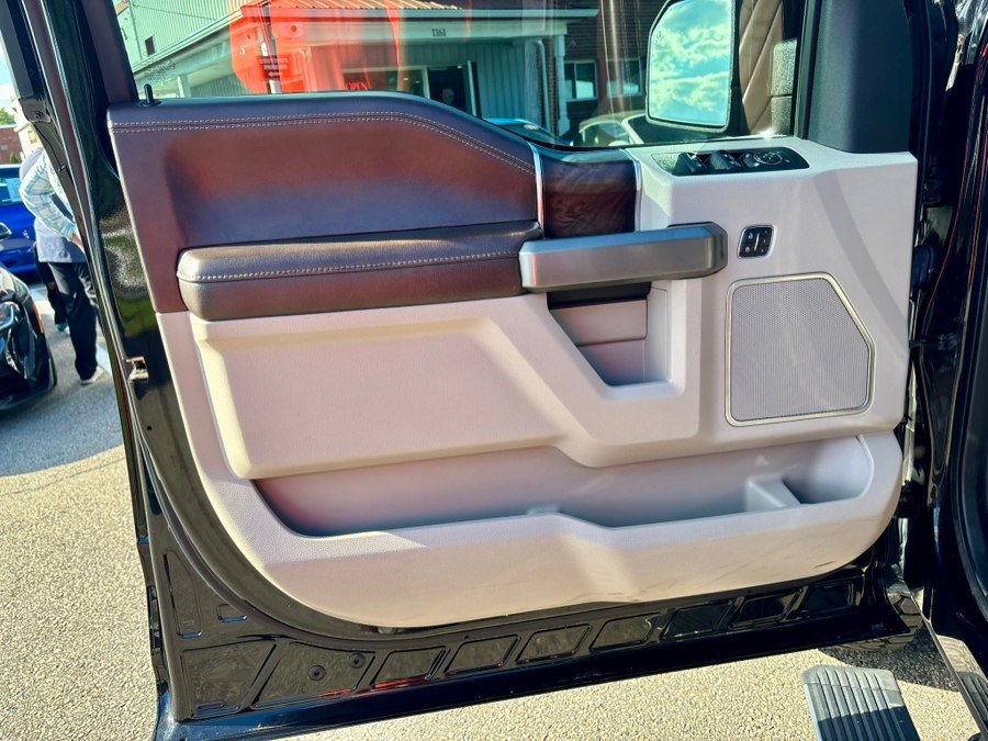 Used 2019 Ford F150 Limited AWD/4WD image 9