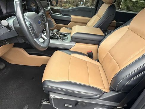 Used 2023 Ford F150 Lariat w/ Trailer Tow Package image 10