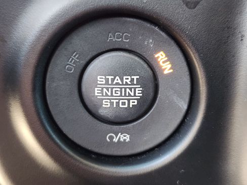 Used 2021 Jeep Gladiator Rubicon AWD/4WD image 22