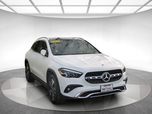 Certified 2024 Mercedes-Benz GLA 250 4MATIC image 4
