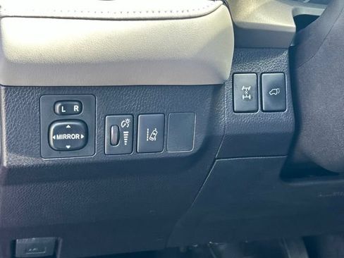 Used 2018 Toyota RAV4 Adventure AWD/4WD image 20