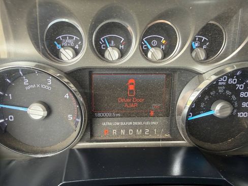 Used 2011 Ford F250 Lariat w/ Chrome Pkg AWD/4WD image 10