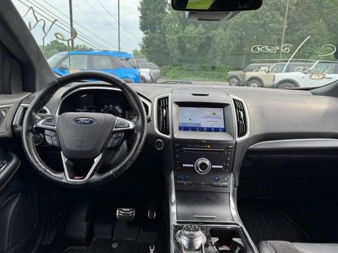 Used 2019 Ford Edge ST w/ Equipment Group 401A AWD/4WD image 16