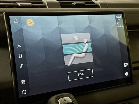 Used 2025 Land Rover Defender 110 S image 18