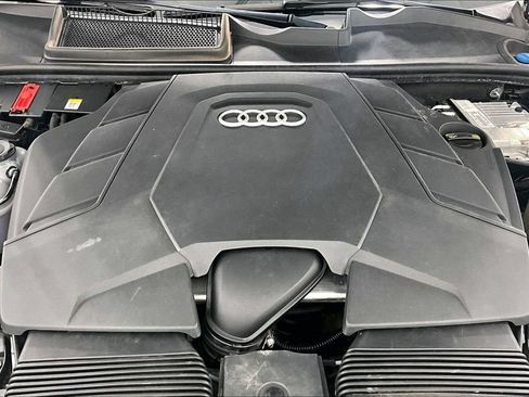 Used 2019 Audi Q8 Prestige AWD/4WD image 9