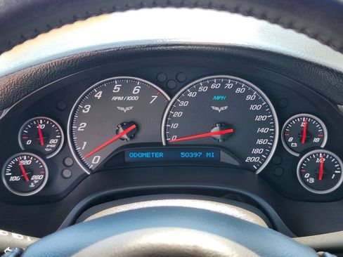 Used 2005 Chevrolet Corvette Coupe w/ Preferred Equipment Group RWD image 21
