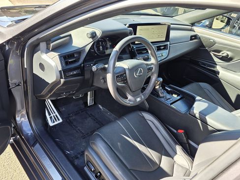 Used 2024 Lexus ES 300h F Sport image 10
