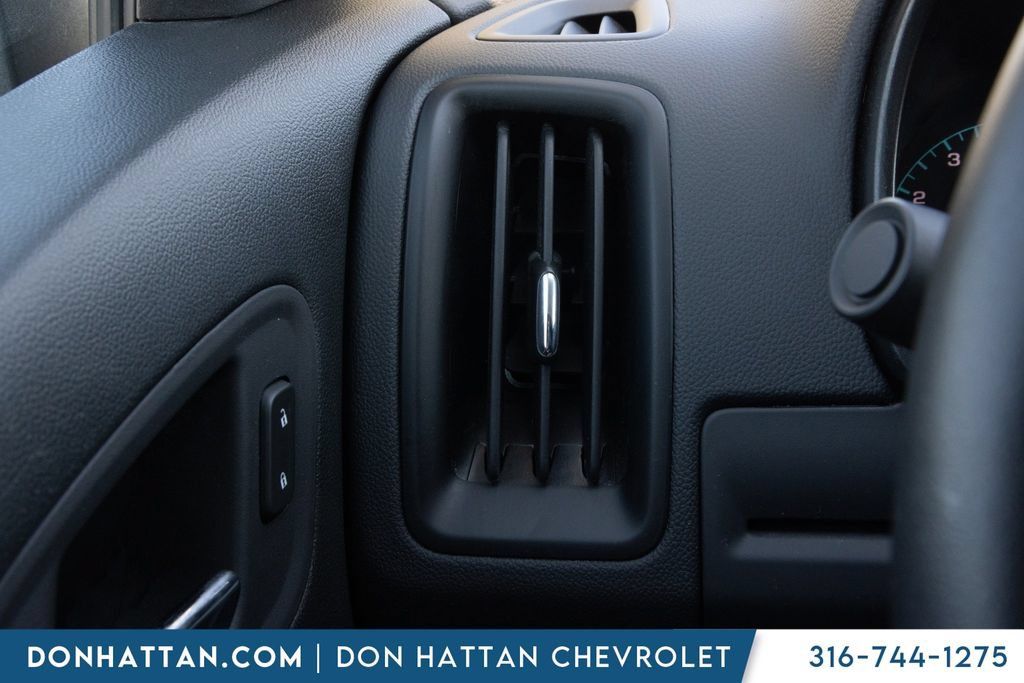 Used 2022 Chevrolet Colorado LT w/ Luxury Package AWD/4WD image 11