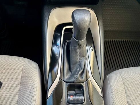 Used 2020 Toyota Corolla LE image 22