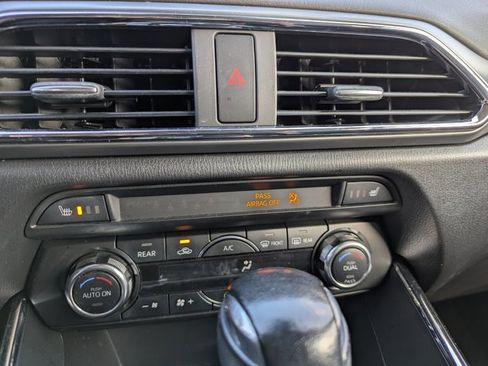 Used 2018 MAZDA CX-9 Touring w/ Touring Premium Package image 16