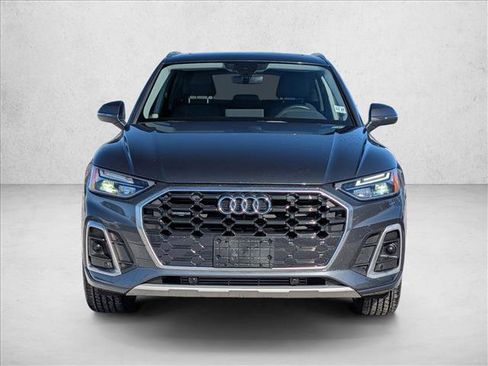 Used 2023 Audi Q5 2.0T Premium w/ Convenience Package image 2