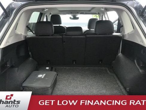 Used 2023 Volkswagen Tiguan SE AWD/4WD image 12